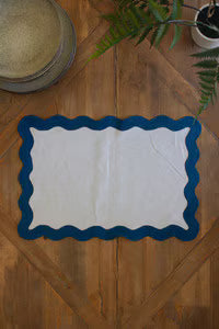 Ruffle Edge Placemat / Ocean