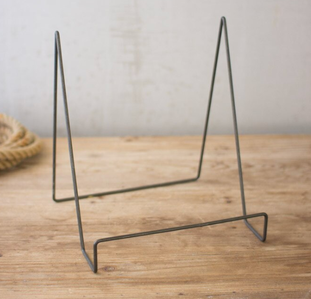 WIRE EASEL WITH BRASS FINISH - LARGE