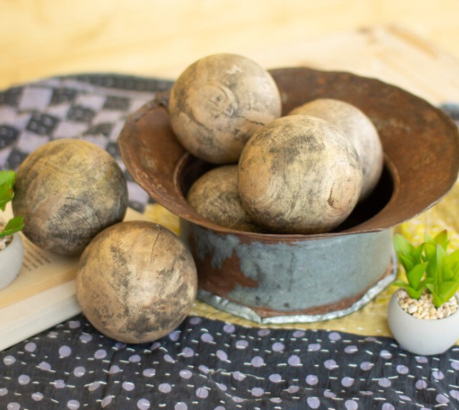 HAND CARVED MANGO WOOD SPHERES